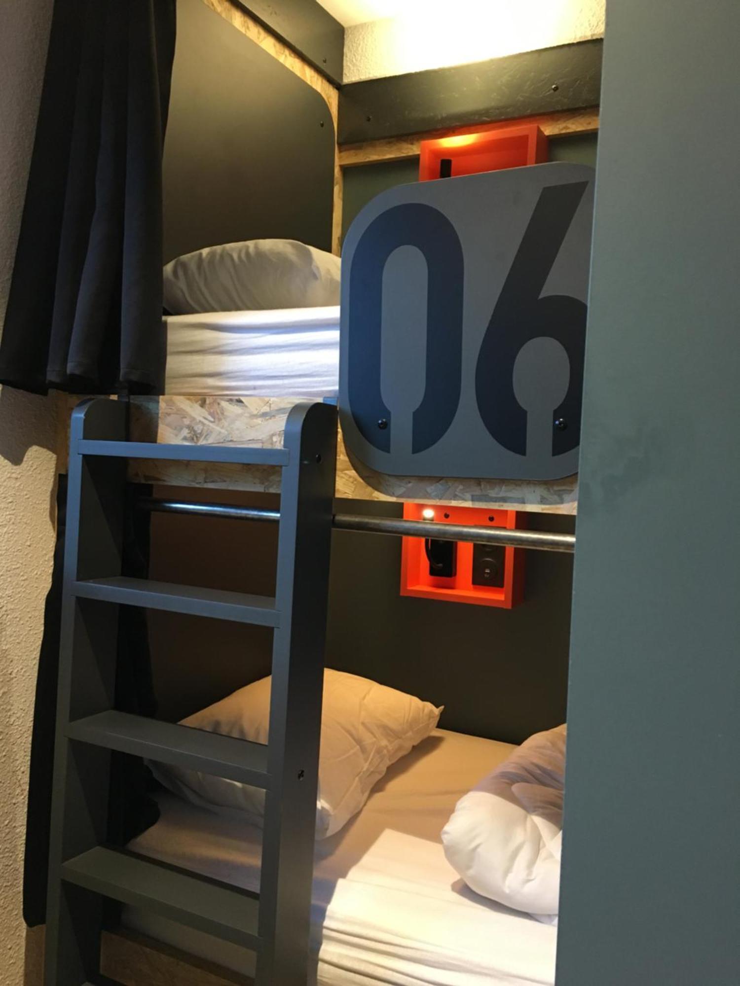 Moontain Hostel Oz Ruang foto
