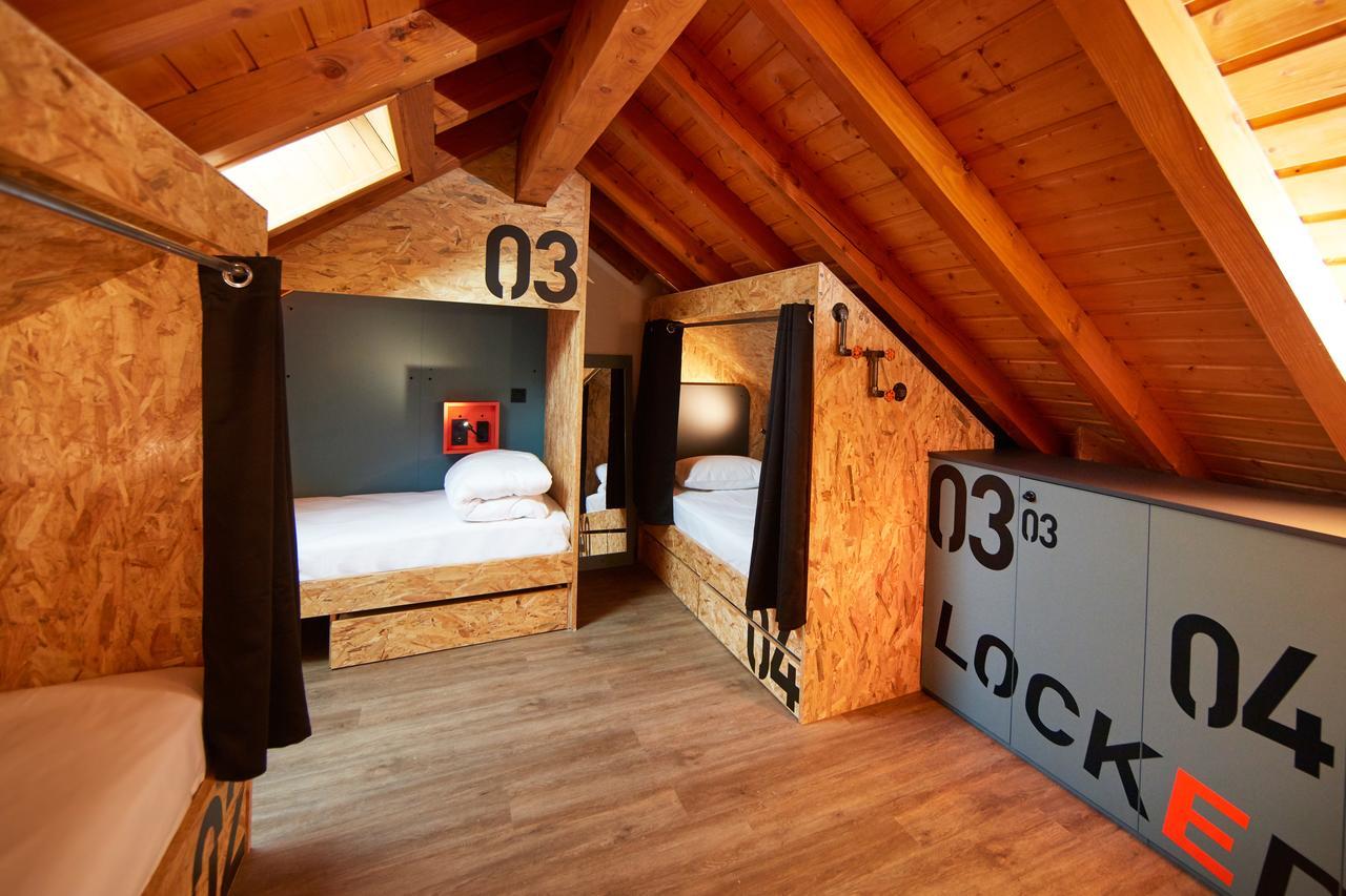 Moontain Hostel Oz Bagian luar foto