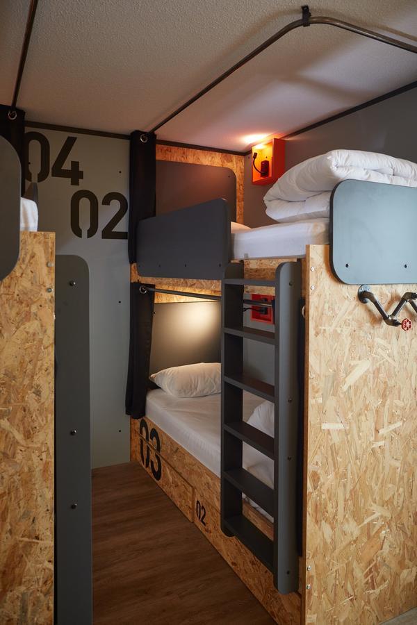 Moontain Hostel Oz Ruang foto